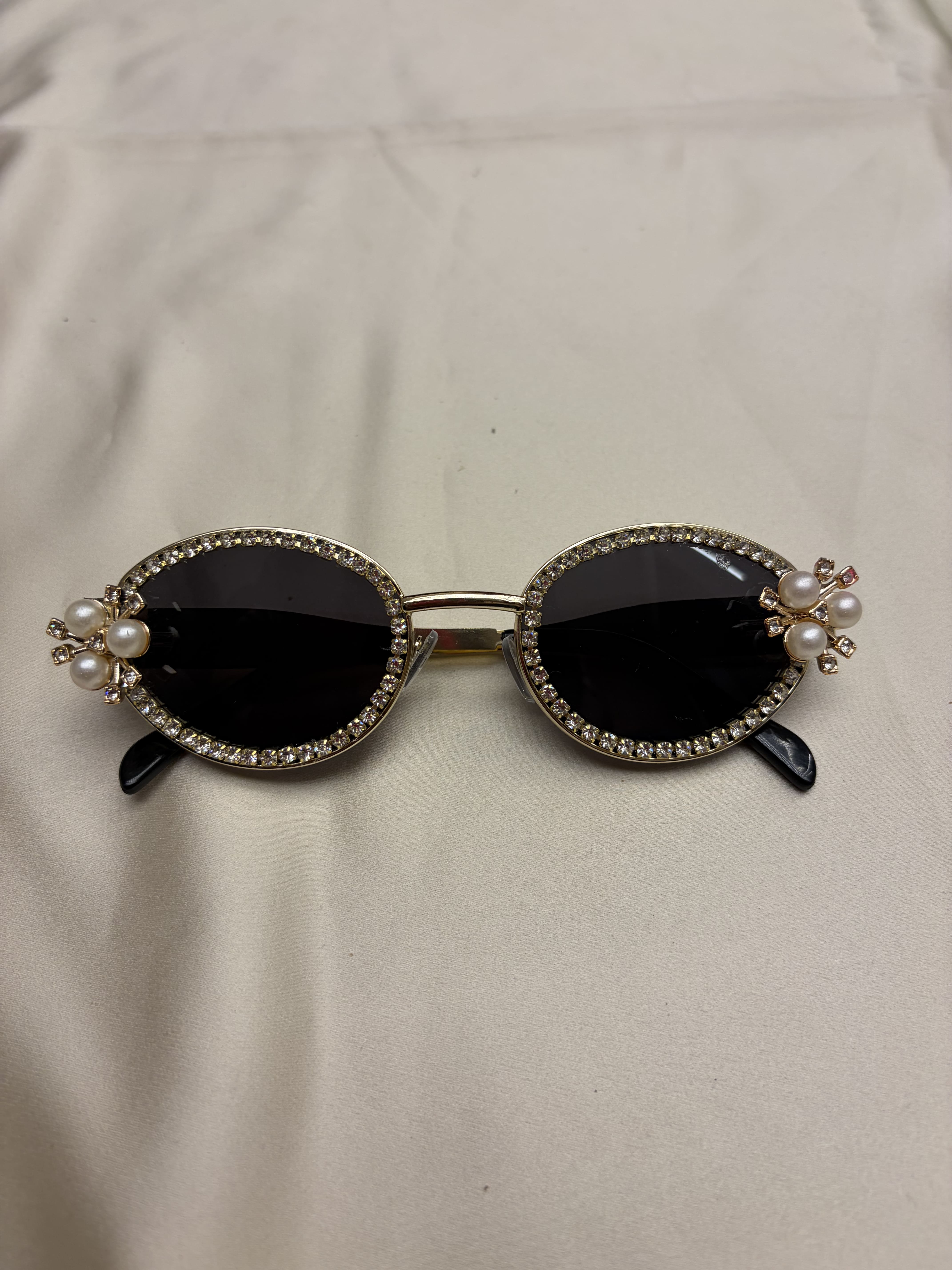 Jewel Glares