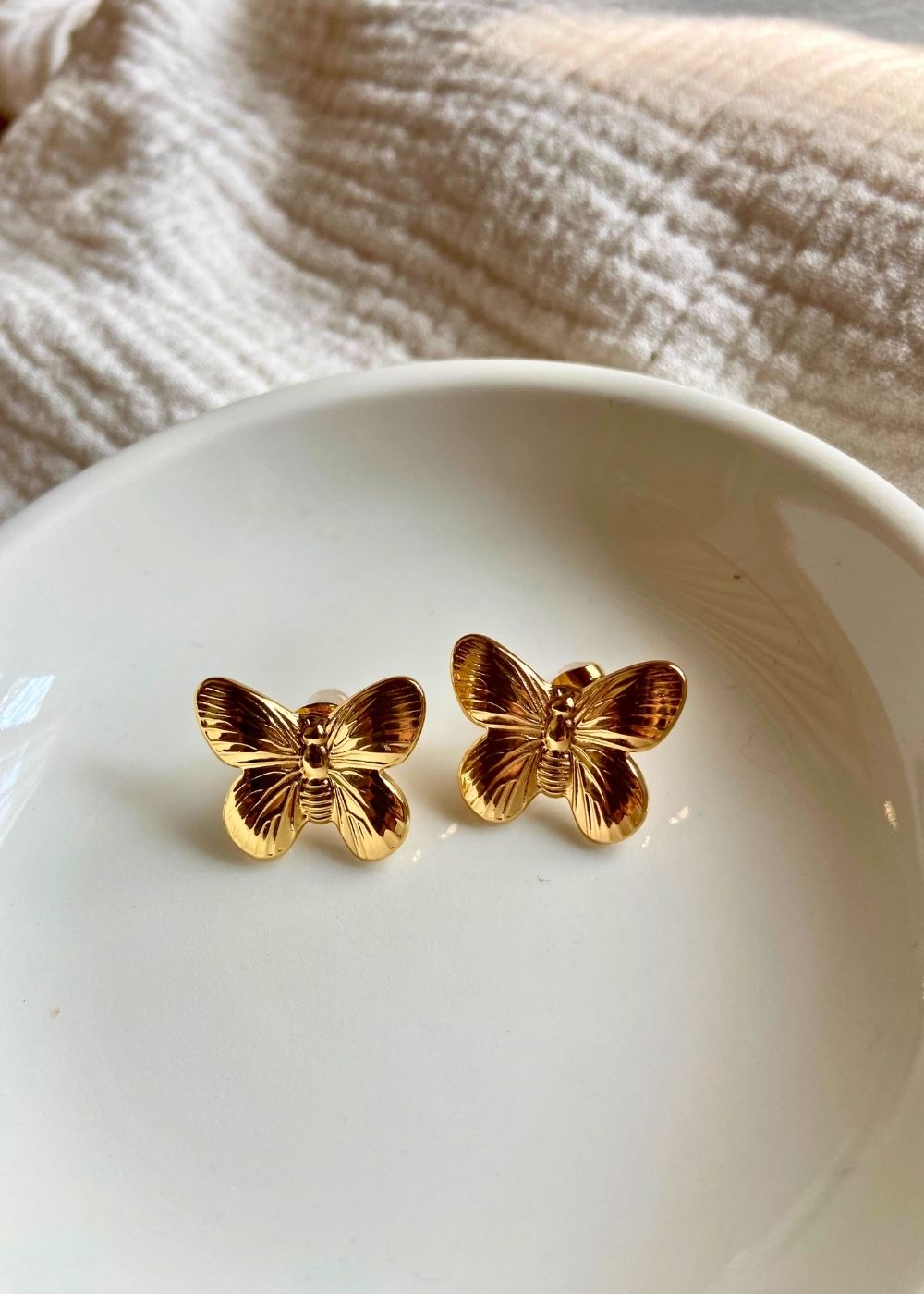 Butterfly studs 