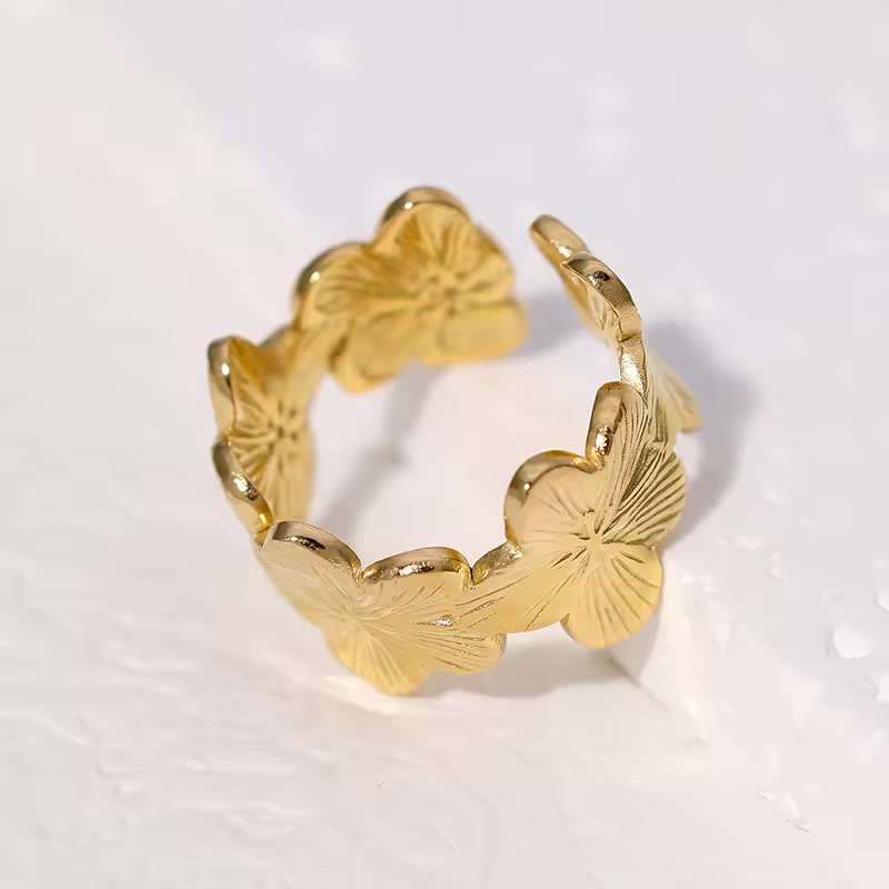 Dainty floral ring 